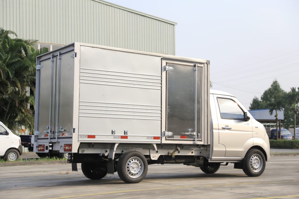 Xe Tải Srm T30 990kg Thùng Kín