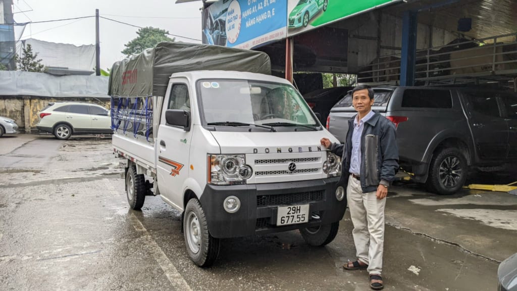 Xe Tải Srm K9 990kg thùng kín