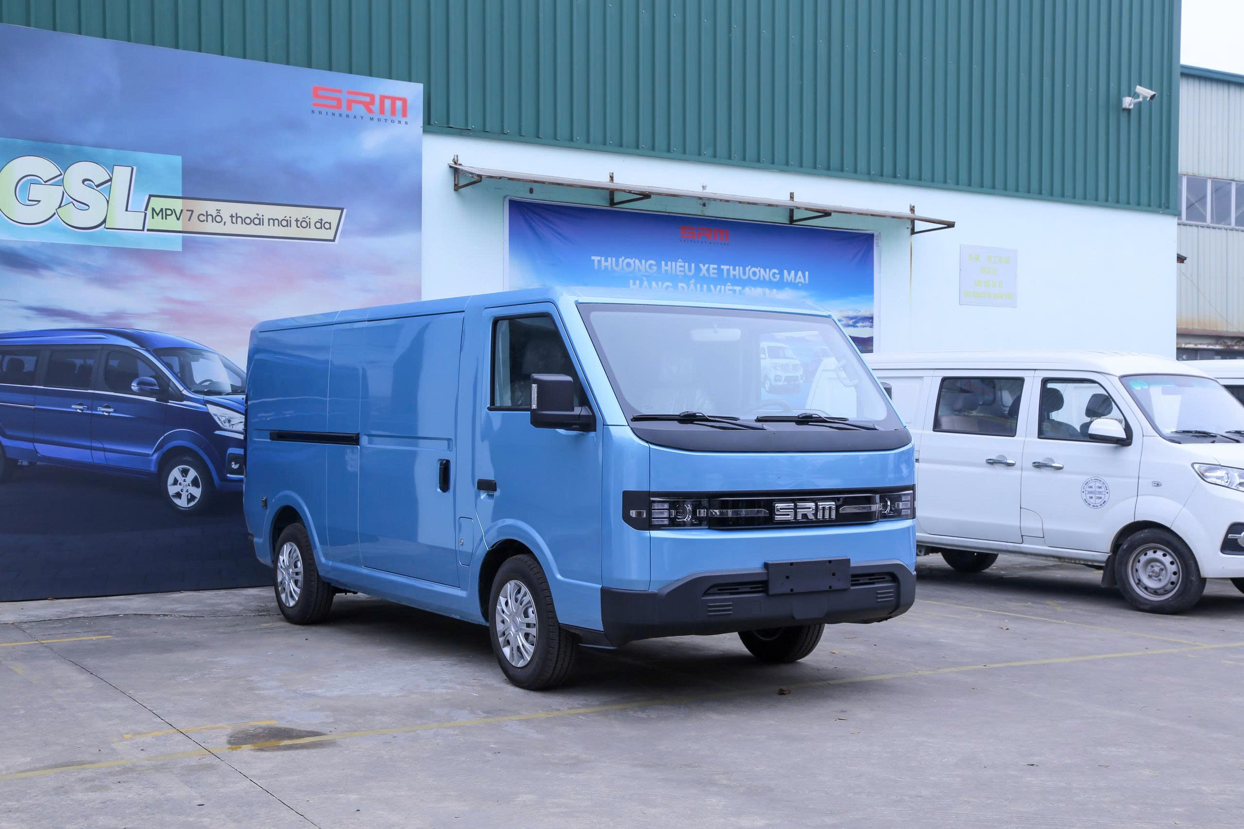 XE VAN ĐIỆN SRM E6